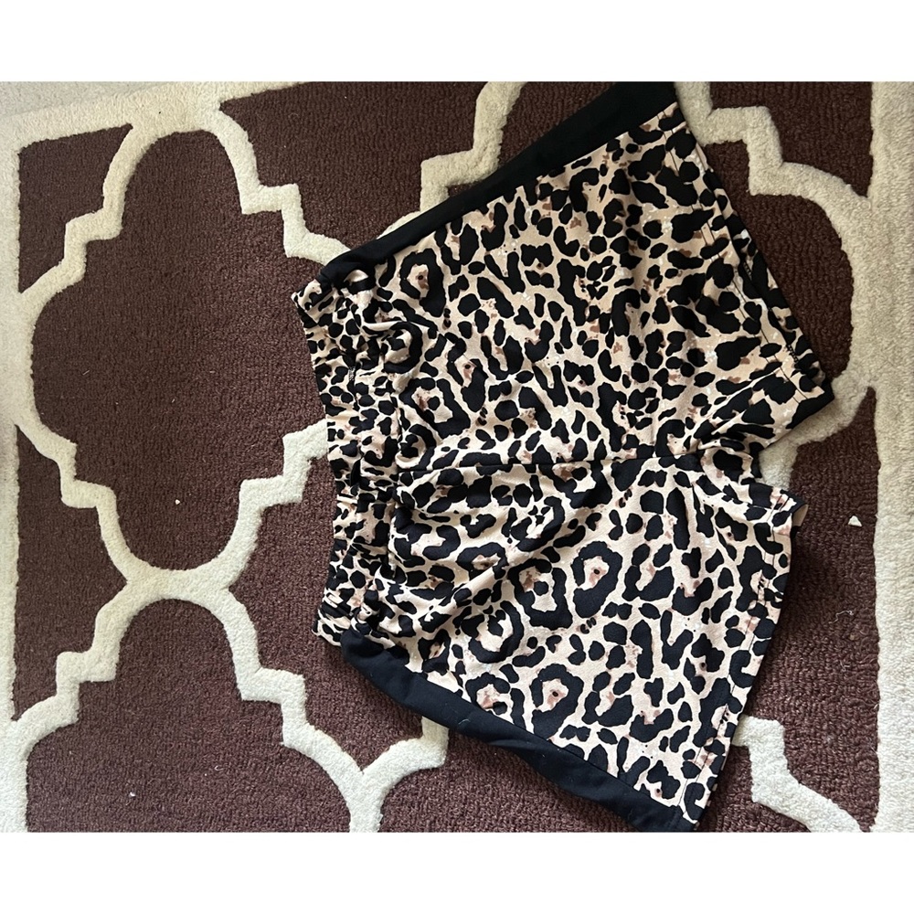 shorts leopard print black stripe on the sides
